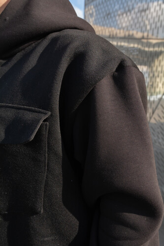 Рубашка-куртка утеплённая с капюшоном и рукавами из футера с вышивкой MAORI INDUSTRIAL 321 Черный фото 7