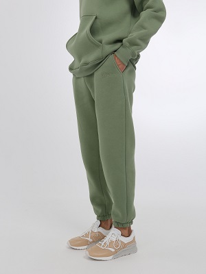 Брюки с начесом спортивные РОДИНА Оверсайз (мужские) Еловый фото 8