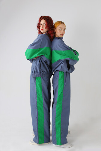 Костюм спортивный NICE TWICE с декоративными вставками Антрацитовый фото 19